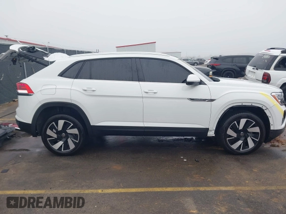 2024 Volkswagen Atlas SE z VIN 1V2JE2CA9RC238428, wystawiony jako IAAI lot #41340830 z przebiegiem 6 992 mil mil oraz . Historia ofert i sprzedaży dostępna na DreamBid. Obrazek 14.