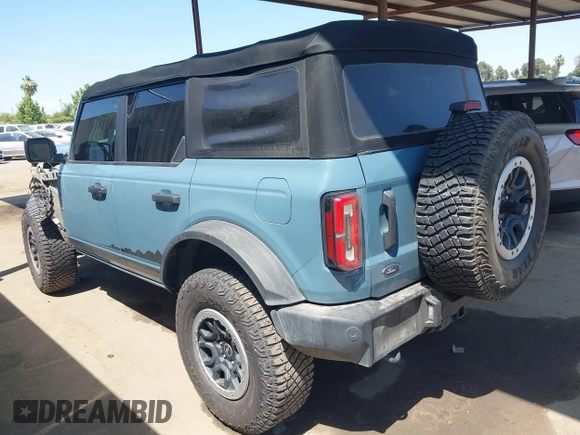 2022 Ford Bronco with VIN 1FMEE5DP9NLB61055, listed as a IAAI auction lot 42359888 with 70,668 mi miles and . Bid and sale history available at DreamBid. Image 3.
