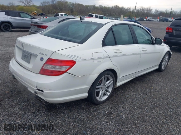 2009 Mercedes-Benz C-Class 3.0L Sport with VIN WDDGF81X89R062476, listed as a IAAI auction lot 42025911 with 155,912 mi miles. Bid and sale history available at carsss.com. Image 4.
