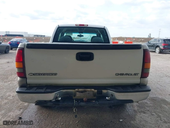 2001 Chevrolet Silverado 1500 LS with VIN 2GCEC19T111123764, listed as a IAAI auction lot 41902984 with 198,541 mi miles. Bid and sale history available at carsss.com. Image 16.