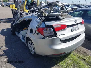 2016 Kia Forte LX z VIN KNAFK4A6XG5616152, wystawiony jako IAAI lot #40110455 z przebiegiem Nie podano mil oraz . Historia ofert i sprzedaży dostępna na DreamBid. Obrazek 3.