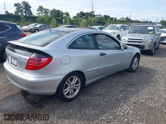 2002 Mercedes-Benz C 230/260/280/320 with VIN WDBRN47JX2A208428, listed as a IAAI auction lot 40392860 with 136,485 mi miles and . Bid and sale history available at DreamBid. Image 4.
