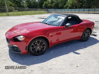 2018 FIAT 124 Spider Abarth z VIN JC1NFAEK8J0134483, wystawiony jako Copart lot #60826924 z przebiegiem 44 431 mil mil oraz Szkody całkowita. Historia ofert i sprzedaży dostępna na DreamBid. Obrazek 1.