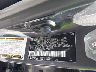 2006 Toyota 4Runner SR5 with VIN JTEBU14R668060785, listed as a IAAI auction lot 42072120 with 232,129 mi miles. Bid and sale history available at carsss.com. Image 9.