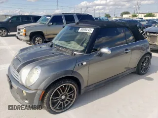 2005 MINI Convertible S с VIN WMWRH33475TF81146, выставлен на аукционе Copart как лот 58586245 с пробегом Не указан миль и Списание • Salvage title. История ставок и продаж доступна на DreamBid. Изображение 1.