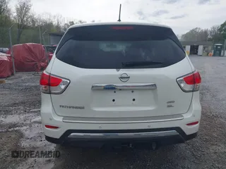 2015 Nissan Pathfinder SL with VIN 5N1AR2MM3FC642427, listed as a IAAI auction lot 42066272 with 137,523 mi miles and . Bid and sale history available at DreamBid. Image 16.