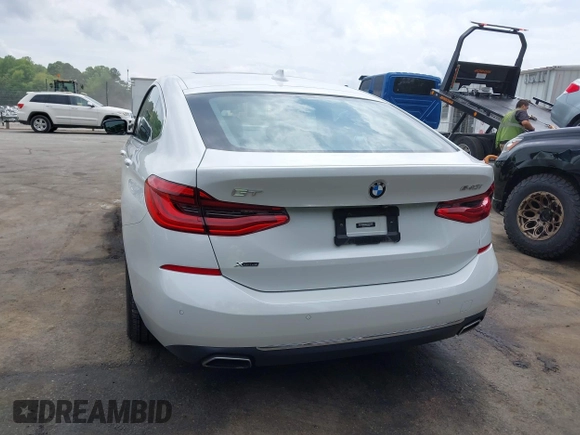 2019 BMW 6 Series 640i xDrive z VIN WBAJV6C56KBK09053, wystawiony jako IAAI lot #42108336 z przebiegiem 55 176 mil mil oraz . Historia ofert i sprzedaży dostępna na DreamBid. Obrazek 16.