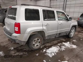 2012 Jeep Patriot Sport with VIN 1C4NJRBB4CD520348, listed as a IAAI auction lot 41378088 with 287,637 mi miles. Bid and sale history available at carsss.com. Image 4.