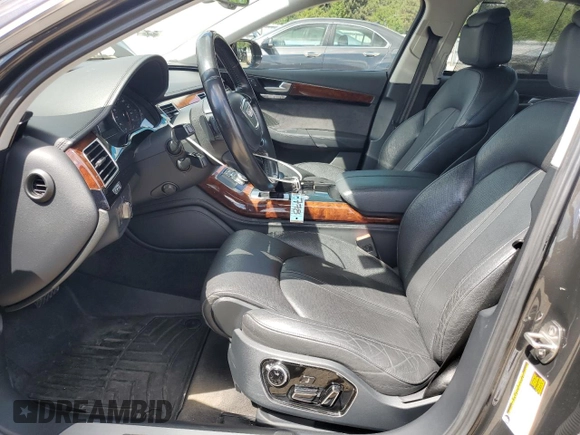 2012 Audi A8 z VIN WAURVAFD2CN021722, wystawiony jako Copart lot #58353745 z przebiegiem 117 302 mil mil oraz Szkoda całkowita • Salvage title. Historia ofert i sprzedaży dostępna na DreamBid. Obrazek 7.