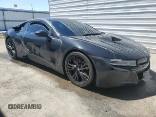 2015 BMW i8 z VIN WBY2Z2C57FV391448, wystawiony jako Copart lot #49895954 z przebiegiem 84 874 mil mil oraz . Historia ofert i sprzedaży dostępna na DreamBid. Obrazek 4.