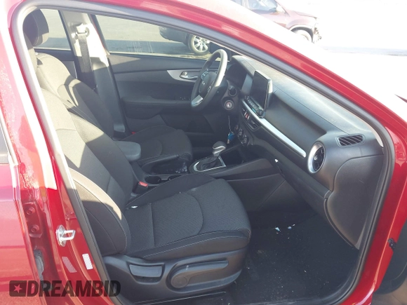 2022 Kia Forte LXS z VIN 3KPF24AD4NE472102, wystawiony jako IAAI lot #41810091 z przebiegiem 45 651 mil mil oraz . Historia ofert i sprzedaży dostępna na DreamBid. Obrazek 5.