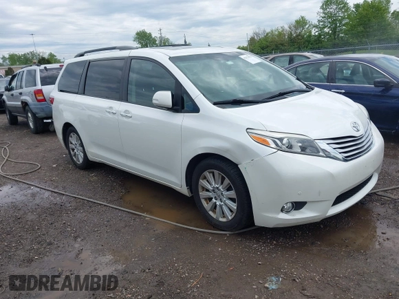 2015 Toyota Sienna XLE with VIN 5TDYK3DC3FS529256, listed as a IAAI auction lot 42172570 with 163,725 mi miles and . Bid and sale history available at carsss.com. Image 1.