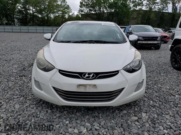 2013 Hyundai Elantra GLS z VIN 5NPDH4AE0DH289188, wystawiony jako Copart lot #58655805 z przebiegiem 211 644 mil mil oraz Czysty tytuł • Clean title. Historia ofert i sprzedaży dostępna na DreamBid. Obrazek 5.