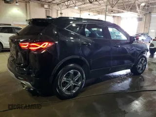 2024 Chevrolet Blazer LT z VIN 3GNKBJR40RS198008, wystawiony jako Copart lot #50523015 z przebiegiem 27 564 mil mil oraz Nie do naprawy • Non repairable. Historia ofert i sprzedaży dostępna na DreamBid. Obrazek 3.