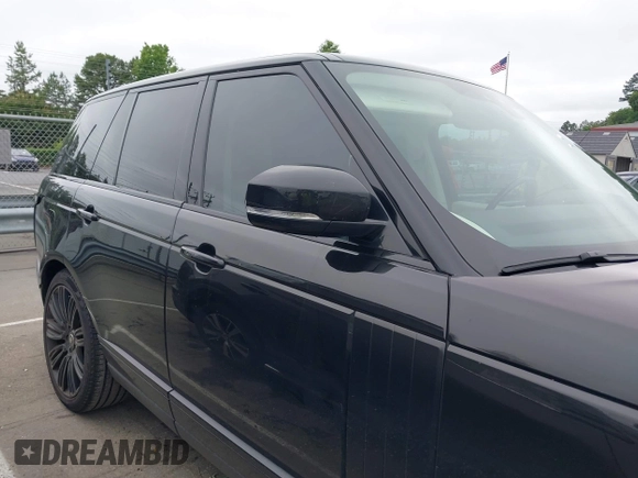 2019 Land Rover Range Rover HSE with VIN SALGS2SV3KA546424, listed as a IAAI auction lot 42313423 with 46,287 mi miles and . Bid and sale history available at DreamBid. Image 14.