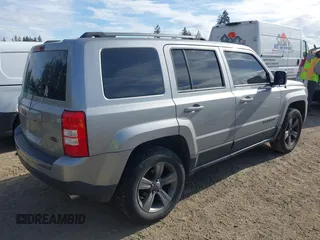 2016 Jeep Patriot Sport with VIN 1C4NJRBBXGD709026, listed as a IAAI auction lot 42207952 with 190,408 mi miles and . Bid and sale history available at DreamBid. Image 4.