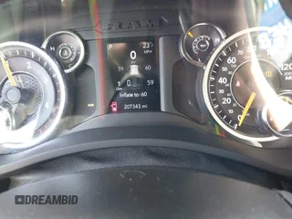 2019 Ram 2500 Big Horn with VIN 3C6UR5JL3KG537805, listed as a IAAI auction lot 41610861 with 207,343 mi miles. Bid and sale history available at carsss.com. Image 7.