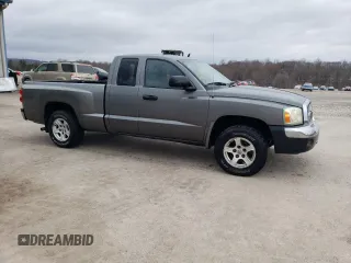 2005 Dodge Dakota SLT with VIN 1D7HW42N95S260559, listed as a Copart auction lot 47624215 with 114,398 mi miles and Salvage Title. Bid and sale history available at DreamBid. Image 4.