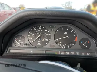 1990 BMW 3 Series z VIN WBAAA2311LAE72952, wystawiony jako Copart lot #81893934 z przebiegiem 149 847 mil mil oraz Szkoda całkowita • Salvage title. Historia ofert i sprzedaży dostępna na DreamBid. Obrazek 9.
