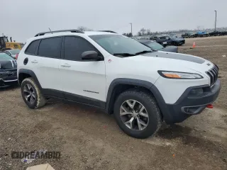 2015 Jeep Cherokee Trailhawk z VIN 1C4PJMBB5FW712933, wystawiony jako Copart lot #45844265 z przebiegiem 90 827 mil mil oraz Szkoda całkowita • Salvage title. Historia ofert i sprzedaży dostępna na DreamBid. Obrazek 4.