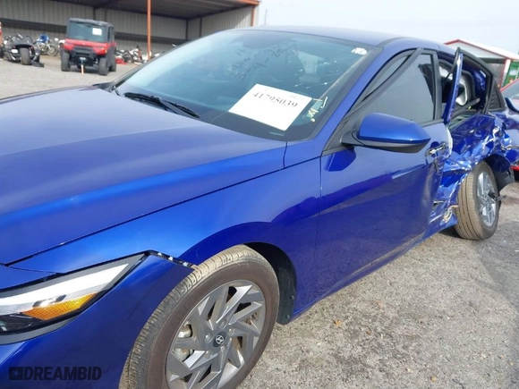 2024 Hyundai Elantra SEL with VIN KMHLM4DG7RU679394, listed as a IAAI auction lot 41795039 with 6,124 mi miles. Bid and sale history available at carsss.com. Image 21.