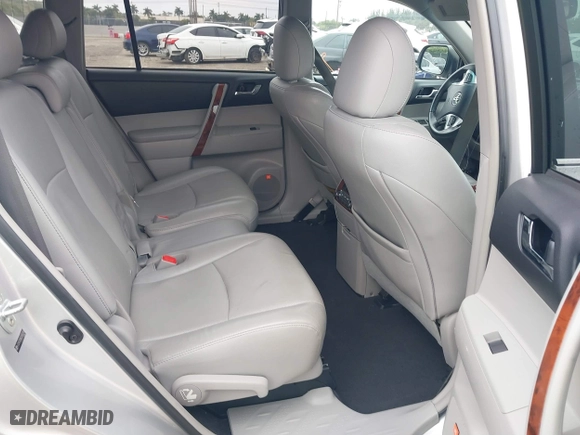 2012 Toyota Highlander Limited with VIN 5TDYK3EH6CS068298, listed as a IAAI auction lot 41407134 with 114,713 mi miles. Bid and sale history available at carsss.com. Image 8.