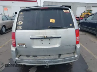 2010 Chrysler Town & Country Touring with VIN 2A4RR5D12AR208914, listed as a IAAI auction lot 41529269 with Not Provided miles and . Bid and sale history available at DreamBid. Image 15.