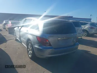 2007 Mercedes-Benz R-Class 3.5L with VIN 4JGCB65E07A056051, listed as a IAAI auction lot 41252495 with 231,074 mi miles. Bid and sale history available at carsss.com. Image 3.