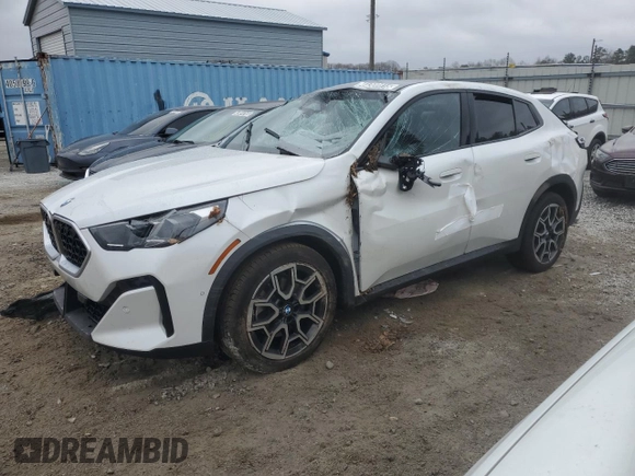 2025 BMW X2 xDrive28i with VIN WBX63GM0XS5085930, listed as a Copart auction lot 44300815 with 8,157 mi miles and Salvage Title. Bid and sale history available at carsss.com. Image 1.