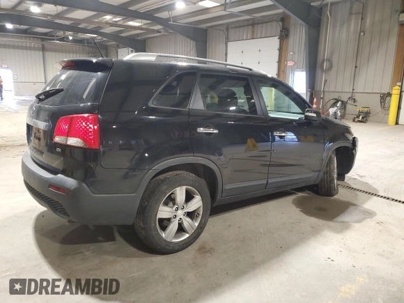 2013 Kia Sorento EX с VIN 5XYKU3A66DG386604, выставлен на аукционе Copart как лот 53357485 с пробегом 131 509 миль миль и Списание • Salvage title. История ставок и продаж доступна на DreamBid. Изображение 3.