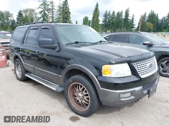 2005 Ford Expedition Special Service z VIN 1FMFU165X5LA80500, wystawiony jako IAAI lot #42564997 z przebiegiem 172 786 mil mil oraz . Historia ofert i sprzedaży dostępna na DreamBid. Obrazek 1.