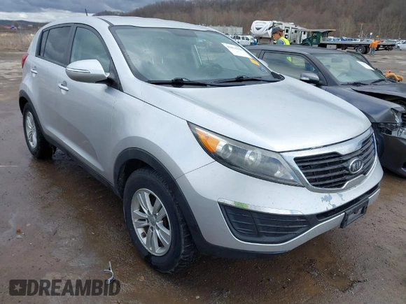 2011 Kia Sportage LX with VIN KNDPB3A21B7059725, listed as a IAAI auction lot 41814298 with 178,023 mi miles and . Bid and sale history available at carsss.com. Image 1.