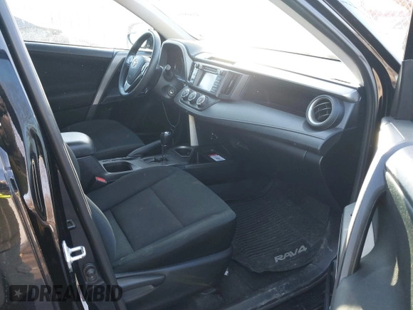 2017 Toyota RAV4 LE z VIN 2T3BFREV6HW543909, wystawiony jako IAAI lot #41668964 z przebiegiem 102 452 mil mil oraz . Historia ofert i sprzedaży dostępna na DreamBid. Obrazek 5.
