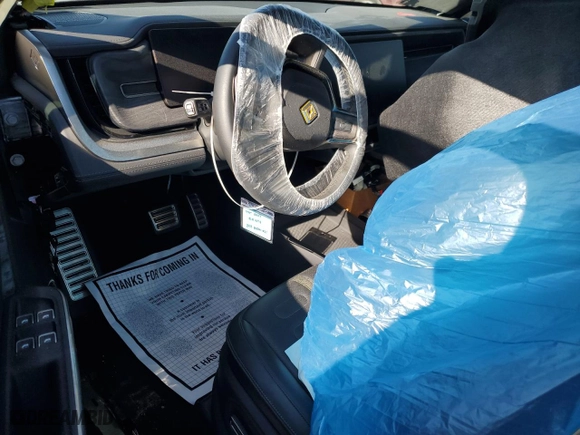 2022 Rivian R1S Launch Edition with VIN 7PDSGABL9NN001359, listed as a Copart auction lot 85037884 with 0 mi miles and Salvage Title. Bid and sale history available at carsss.com. Image 8.