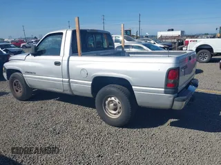 2001 Dodge 1500 Work Special z VIN 1B7HC16X31S176681, wystawiony jako IAAI lot #42443008 z przebiegiem 214 016 mil mil oraz . Historia ofert i sprzedaży dostępna na DreamBid. Obrazek 3.