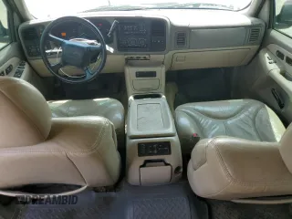 2002 GMC Yukon XL SLT z VIN 1GKFK16Z52J265501, wystawiony jako Copart lot #54234715 z przebiegiem 283 203 mil mil oraz Szkody całkowita. Historia ofert i sprzedaży dostępna na DreamBid. Obrazek 8.