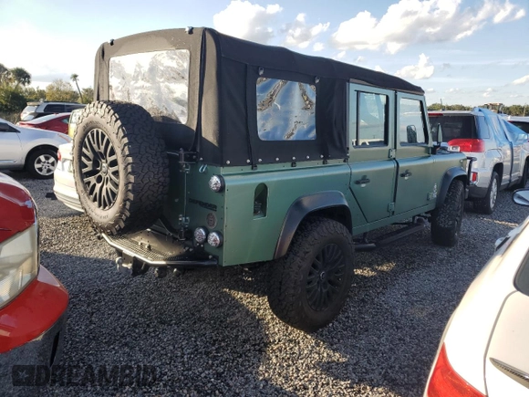 1983 Land Rover Defender with VIN SALLDHMV2AA199289, listed as a Copart auction lot 74901204 with 965 mi miles and Salvage title. Bid and sale history available at DreamBid. Image 3.