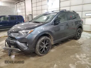 2018 Toyota RAV4 SE z VIN JTMJFREV0JD244723, wystawiony jako Copart lot #52568004 z przebiegiem 74 253 mil mil oraz Szkoda całkowita • Salvage title. Historia ofert i sprzedaży dostępna na DreamBid. Obrazek 1.