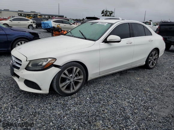 2015 Mercedes-Benz C-Class C 300 with VIN 55SWF4JB7FU086125, listed as a Copart auction lot 52266435 with 140,272 mi miles and Clean Title. Bid and sale history available at carsss.com. Image 1.