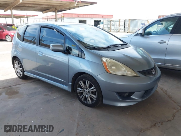 2011 Honda Fit Sport z VIN JHMGE8H54BC021562, wystawiony jako IAAI lot #42369683 z przebiegiem 176 212 mil mil oraz . Historia ofert i sprzedaży dostępna na DreamBid. Obrazek 1.
