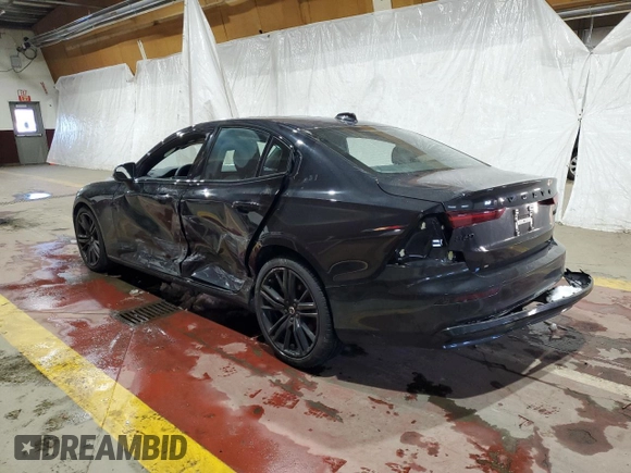 2024 Volvo S60 Plus Black Edition z VIN 7JRL12TH5RG308326, wystawiony jako Copart lot #41958005 z przebiegiem Nie podano mil oraz Szkody całkowita. Historia ofert i sprzedaży dostępna na DreamBid. Obrazek 2.