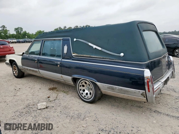 1990 Cadillac Brougham z VIN 1G6DW5473LR712137, wystawiony jako Copart lot #57914885 z przebiegiem Nie podano mil oraz Tytuł czysty. Historia ofert i sprzedaży dostępna na DreamBid. Obrazek 2.