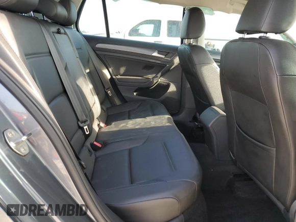 2019 Volkswagen Golf S z VIN 3VWG57AU1KM030101, wystawiony jako Copart lot #50599885 z przebiegiem Nie podano mil oraz Nie do naprawy • Non repairable. Historia ofert i sprzedaży dostępna na DreamBid. Obrazek 11.