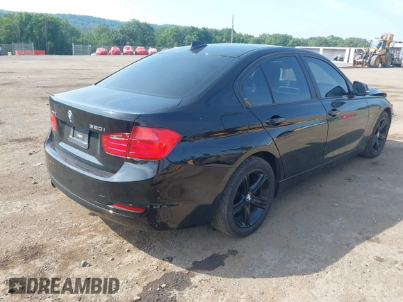 2013 BMW 3 Series 320i xDrive with VIN WBA3C3C50DF981864, listed as a IAAI auction lot 42599429 with 155,150 mi miles and . Bid and sale history available at DreamBid. Image 4.