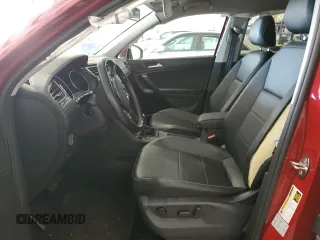 2019 Volkswagen Tiguan SE z VIN 3VV2B7AX9KM105600, wystawiony jako Copart lot #81955394 z przebiegiem 48 567 mil mil oraz Szkoda całkowita • Salvage title. Historia ofert i sprzedaży dostępna na DreamBid. Obrazek 7.