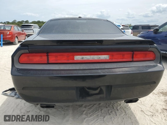 2012 Dodge Challenger R/T Classic z VIN 2C3CDYBT8CH254809, wystawiony jako Copart lot #52767135 z przebiegiem 122 448 mil mil oraz Szkoda całkowita • Salvage title. Historia ofert i sprzedaży dostępna na DreamBid. Obrazek 6.