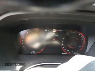 2018 Volvo V90 z VIN YV4A22NLXJ1027194, wystawiony jako Copart lot #63905984 z przebiegiem 47 563 mil mil oraz Szkody całkowita. Historia ofert i sprzedaży dostępna na DreamBid. Obrazek 9.