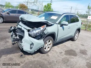2021 Toyota RAV4 XLE with VIN JTMW1RFV8MD077146, listed as a IAAI auction lot 41970860 with 22,029 mi miles. Bid and sale history available at carsss.com. Image 2.