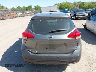 2020 Nissan Kicks S with VIN 3N1CP5BV0LL539341, listed as a IAAI auction lot 42033782 with 106,481 mi miles and . Bid and sale history available at carsss.com. Image 16.