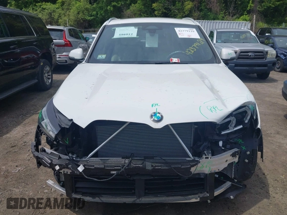 2023 BMW X1 xDrive28i с VIN WBX73EF06P5W91223, выставлен на аукционе IAAI как лот 42379129 с пробегом 9 982 миль миль и . История ставок и продаж доступна на DreamBid. Изображение 13.